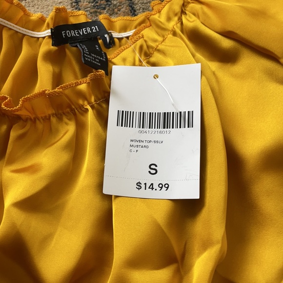 Forever 21 short sleeve mustard crop NWT S - Picture 5 of 6